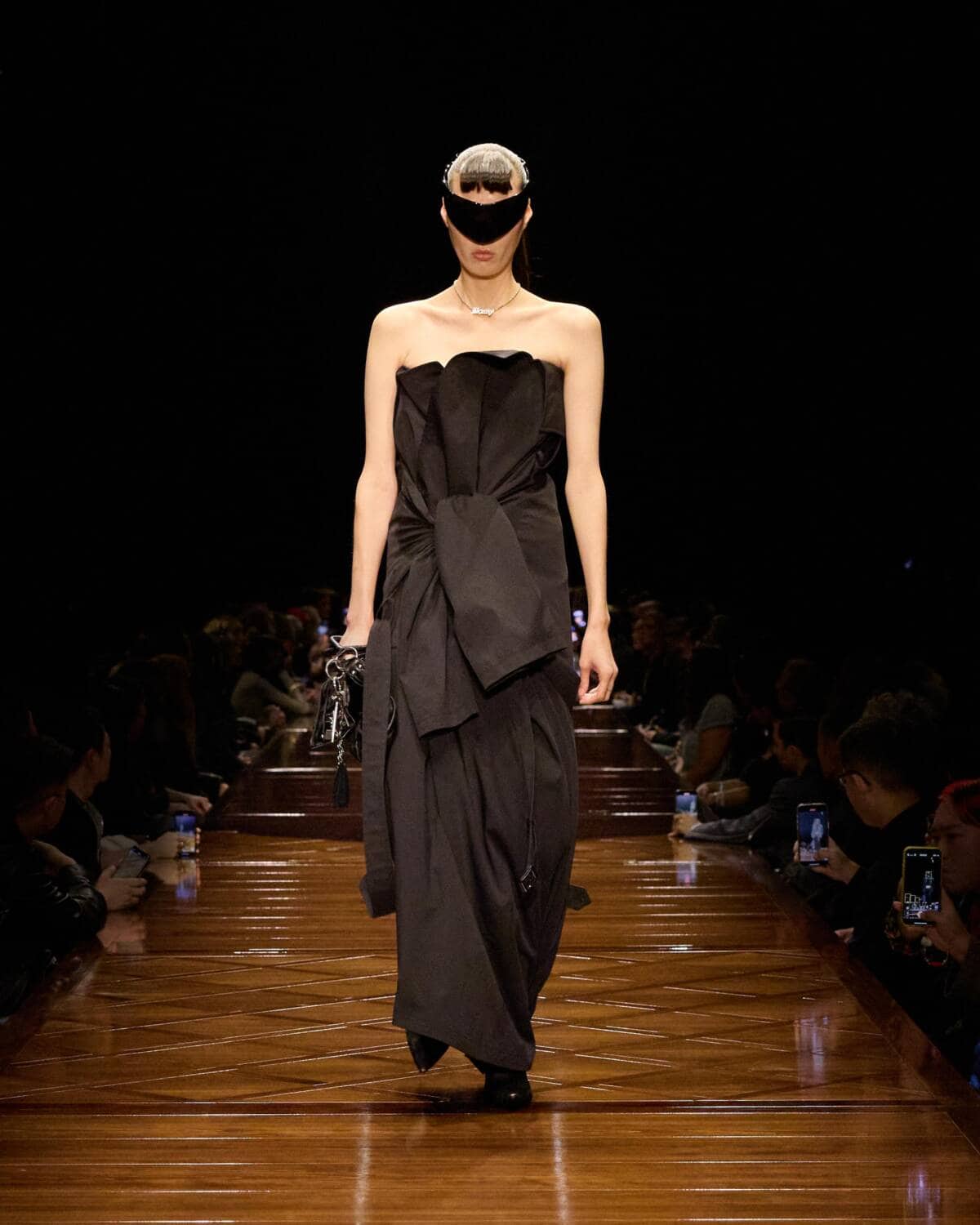 Balenciaga: Ready-To-Wear SS25 - 10 Magazine